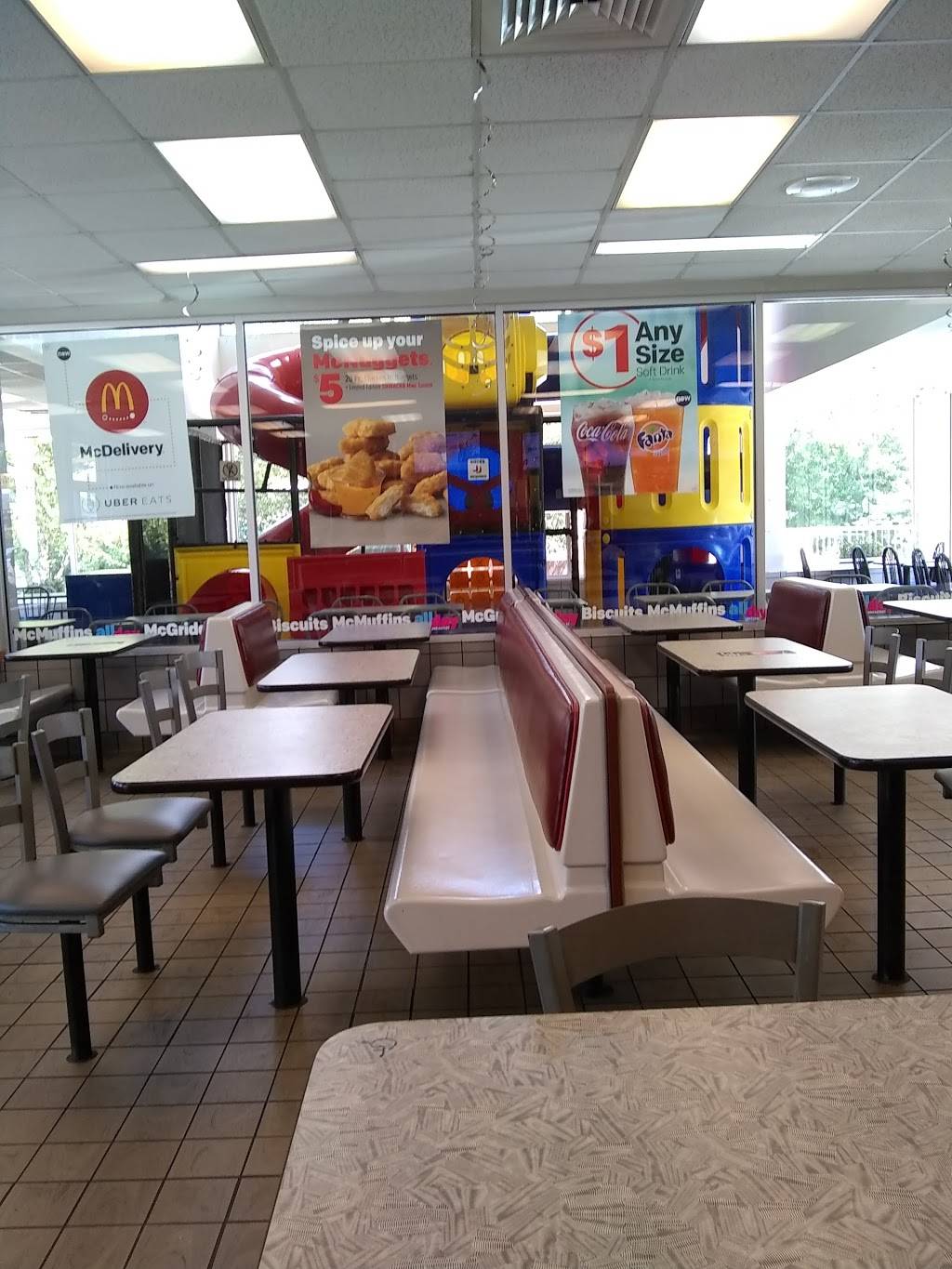 McDonalds | cafe | 3670 Cascade Rd, Atlanta, GA 30311, USA | 4046997481 OR +1 404-699-7481