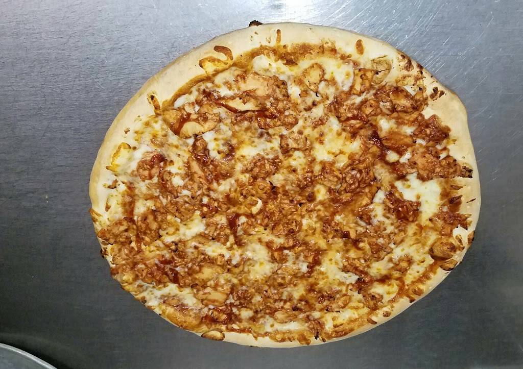 Tom E Toes Pizza | restaurant | 5 River Rd, Wilton, CT 06897, USA | 2037800137 OR +1 203-780-0137