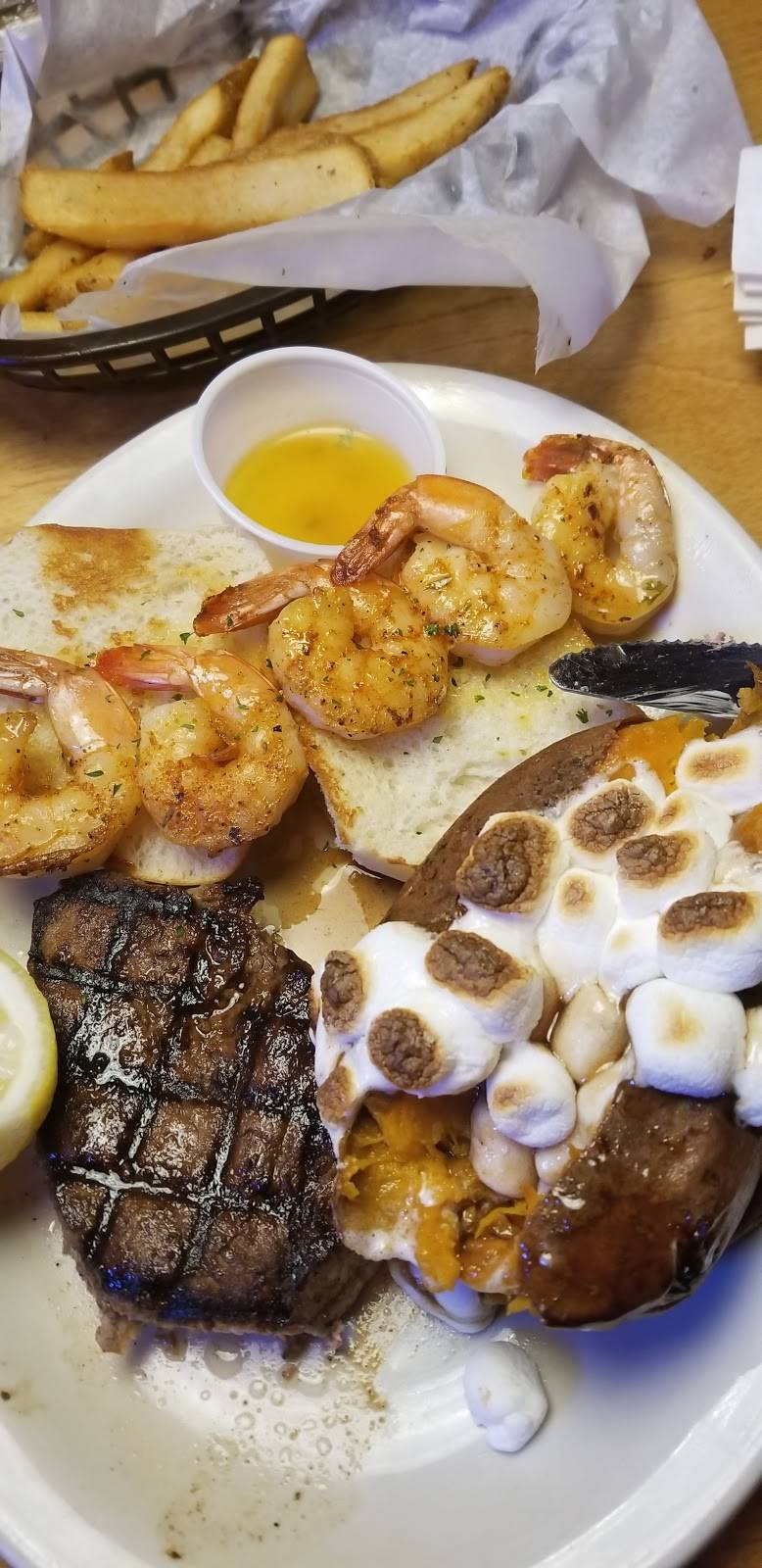 Texas Roadhouse | restaurant | 511 Clairton Blvd, Pittsburgh, PA 15236, USA | 4126557427 OR +1 412-655-7427