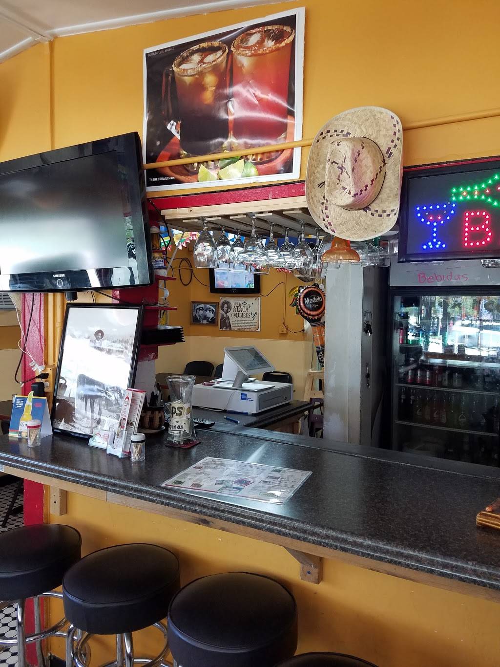 Antojitos Mexicanos | restaurant | 936 US-1, Fort Pierce, FL 34950, USA | 7722524775 OR +1 772-252-4775