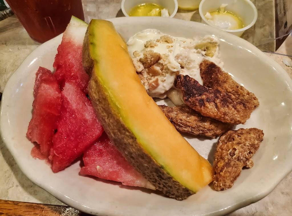 Crabby Mikes | restaurant | 290 US-17 BUS, Surfside Beach, SC 29575, USA | 8432383524 OR +1 843-238-3524