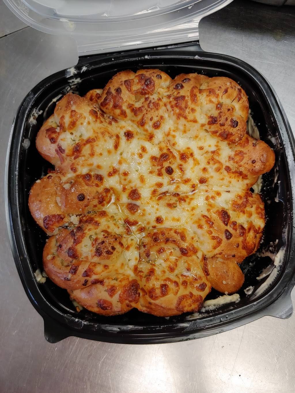 Family Pizza Palace | restaurant | 516 Cleveland St, Elyria, OH 44035, USA | 4403655626 OR +1 440-365-5626