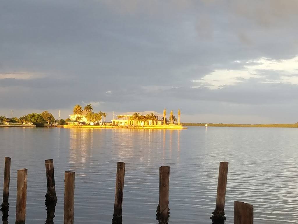 Yucatan Waterfront Bar and Grill | restaurant | 4875 Pine Island Rd, Matlacha, FL 33993, USA | 2392830113 OR +1 239-283-0113