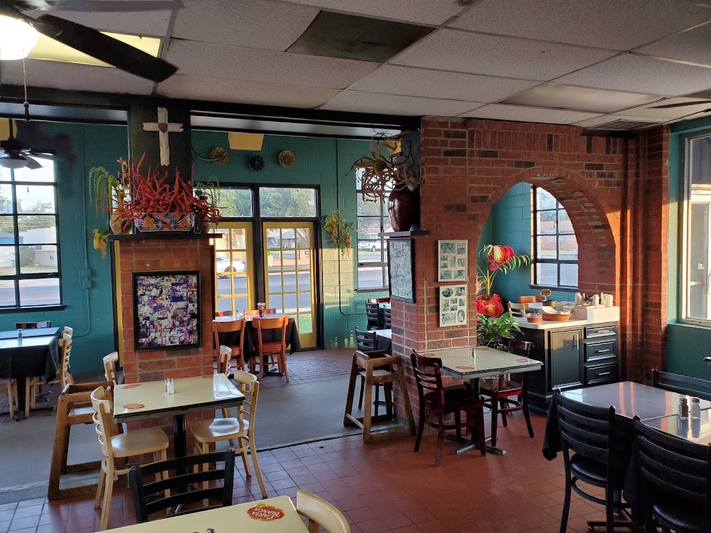 El Burrito | restaurant | 1106 N Big Spring St, Midland, TX 79701, USA | 4326839701 OR +1 432-683-9701