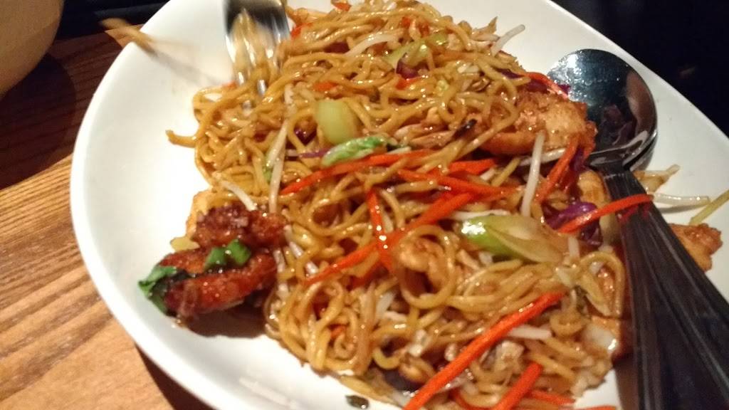 P.F. Changs | restaurant | 122 Adams Rd, Rochester, MI 48309, USA | 2489237030 OR +1 248-923-7030