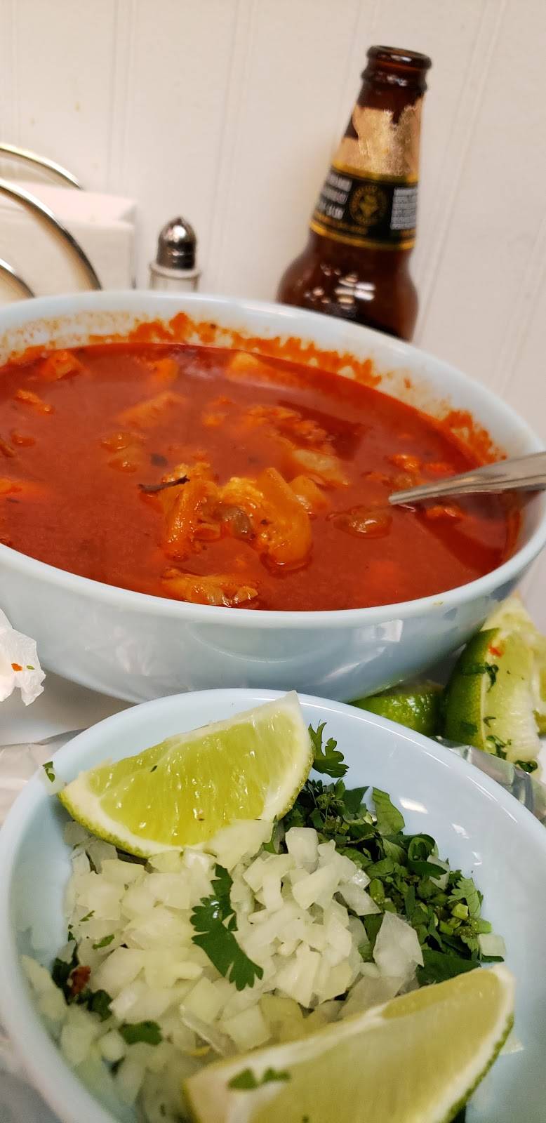 Taqueria Tres Reyes | restaurant | 8562 Mathis Ave, Manassas, VA 20110, USA | 7033356663 OR +1 703-335-6663