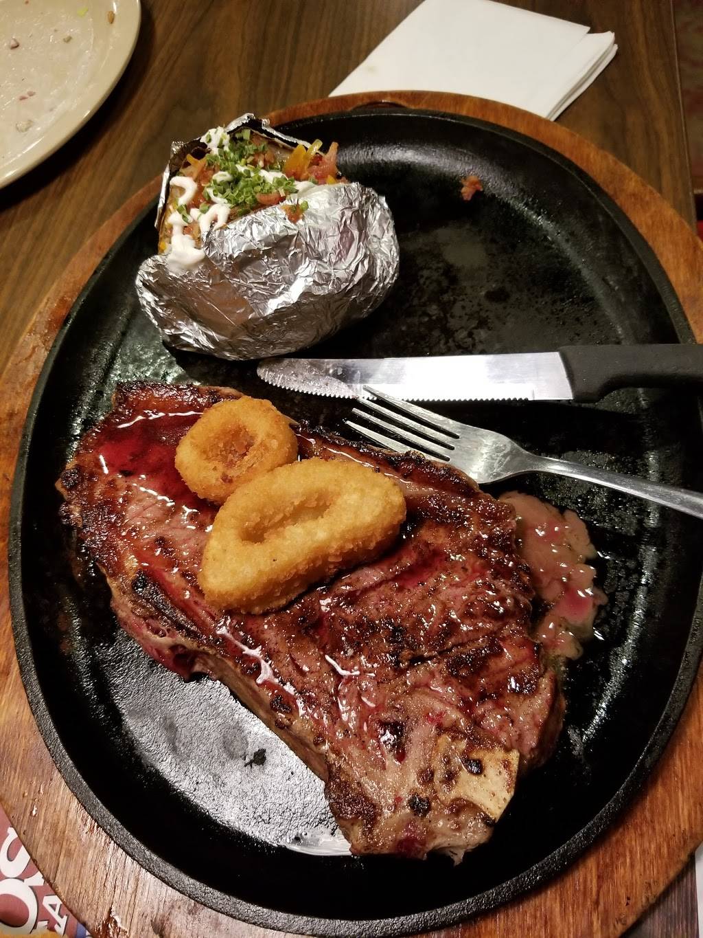 Hosss Steak & Sea House | restaurant | 148 Finley Rd, Belle Vernon, PA 15012, USA | 7249299249 OR +1 724-929-9249