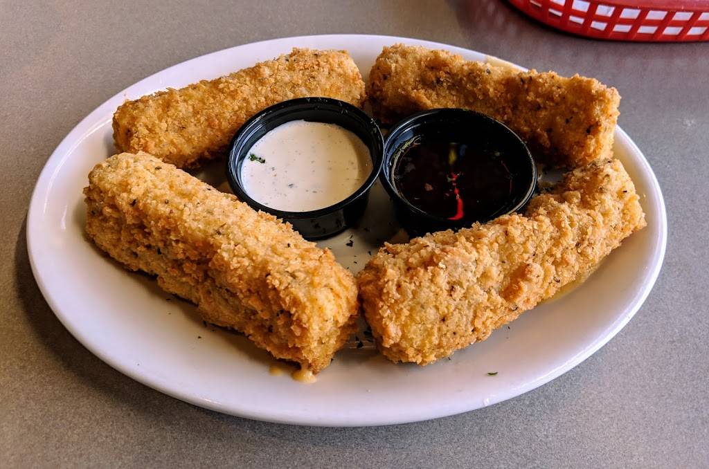 Pluckers Wing Bar | restaurant | 4000 Bagpiper Way Ste 140, Arlington, TX 76018, USA | 8177842473 OR +1 817-784-2473