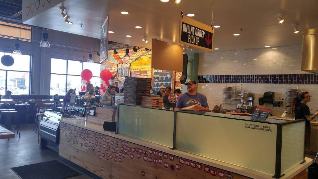 MOD Pizza | restaurant | 228 S Randall Rd, Algonquin, IL 60102, USA | 2242468178 OR +1 224-246-8178