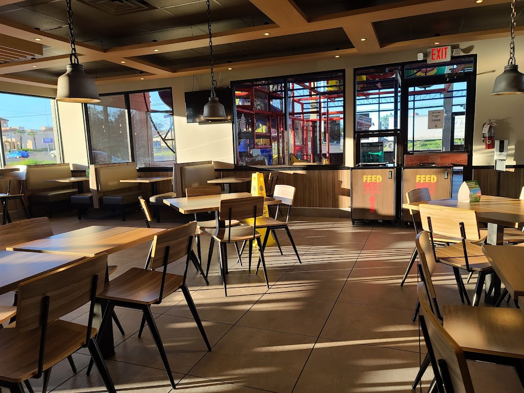 Burger King | restaurant | 390 E Grant St, Roma, TX 78584, USA | 9568495806 OR +1 956-849-5806