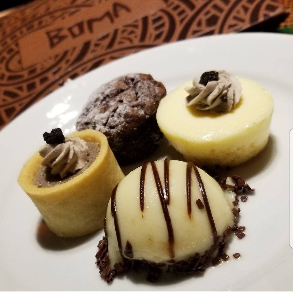 Boma - Flavors of Africa | restaurant | 2901 W Osceola Pkwy, Orlando, FL 32830, USA | 4079384744 OR +1 407-938-4744