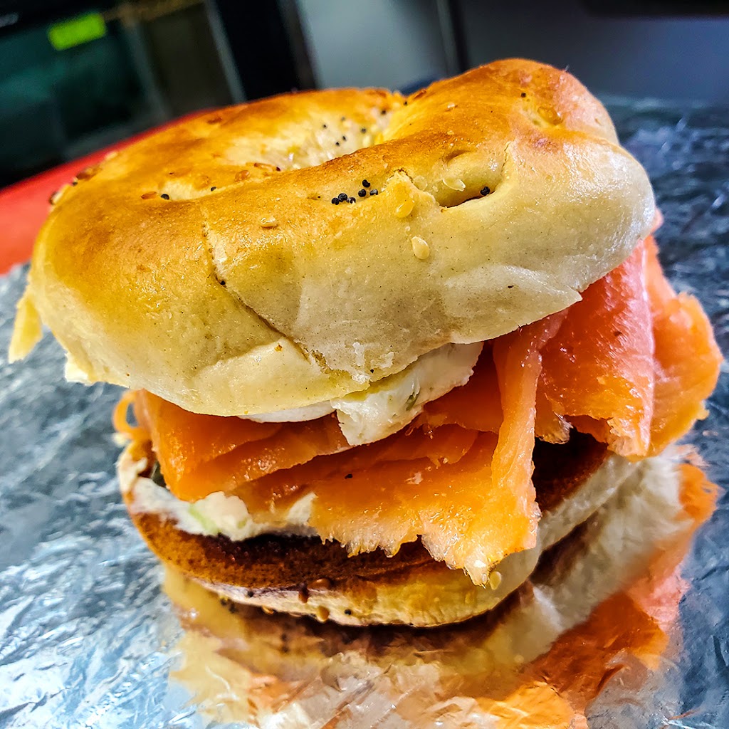 PHYLS DELI | restaurant | 1006 Howard St, Omaha, NE 68102, USA | 4024073354 OR +1 402-407-3354