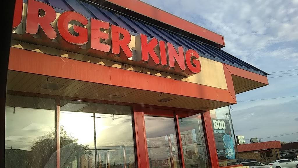 Burger King | restaurant | 8650 State Rd, Burbank, IL 60459, USA | 7084300554 OR +1 708-430-0554
