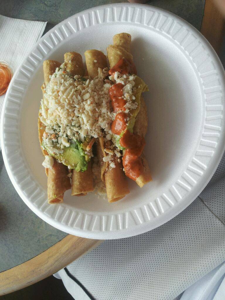 La Popular Tortilleria | restaurant | 2194 National Ave, San Diego, CA 92113, USA | 6192358478 OR +1 619-235-8478