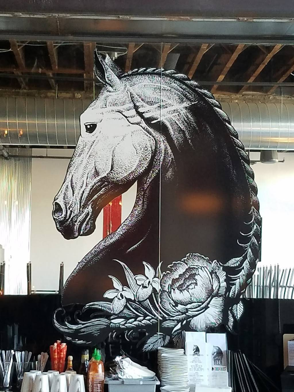 Dark Horse Bar & Eatery | restaurant | 250 E 7th St, St Paul, MN 55101, USA | 6513137960 OR +1 651-313-7960