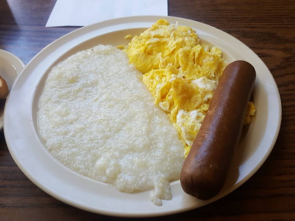 Sharons Country Diner | restaurant | 103 W Main St, Clinton, NC 28328, USA | 9105925086 OR +1 910-592-5086