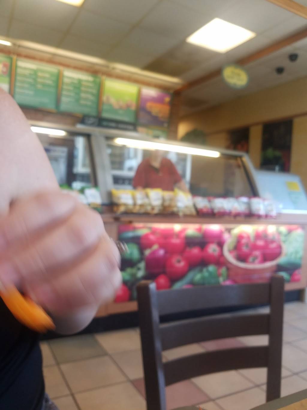 Subway | meal takeaway | 23040 W 83rd St, Shawnee, KS 66226, USA | 9134220552 OR +1 913-422-0552