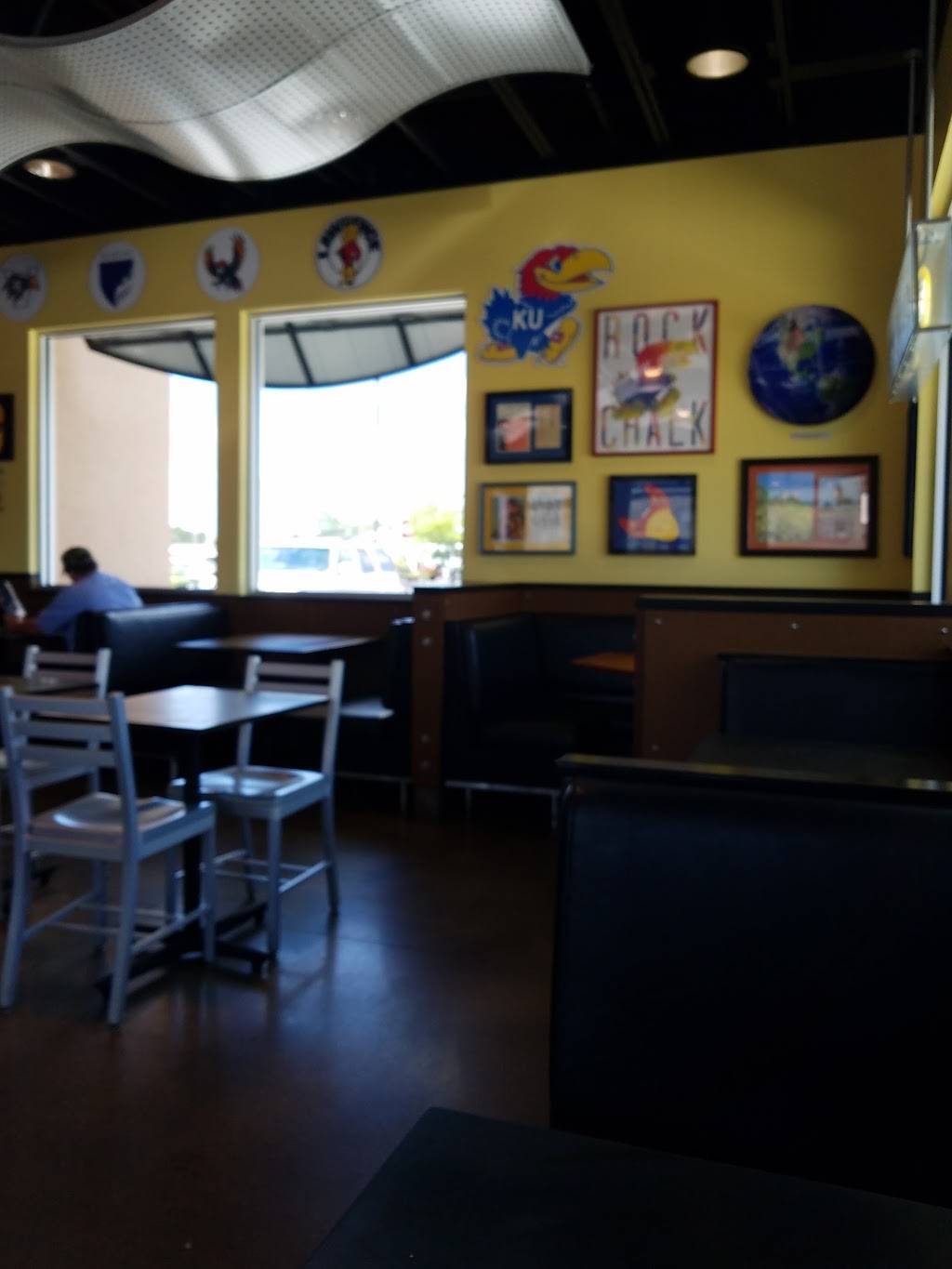 Raising Canes Chicken Fingers | meal takeaway | 2435 Iowa St, Lawrence, KS 66046, USA | 7858409800 OR +1 785-840-9800