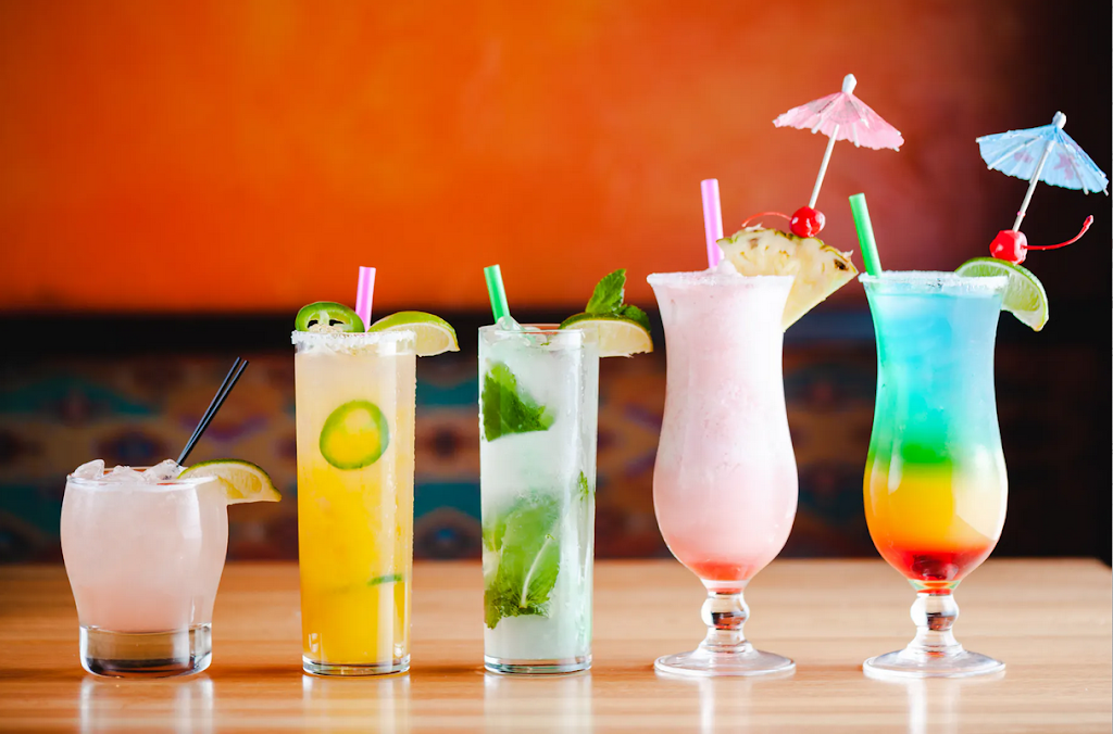 El Beso Mexican Restaurante & Cantina - Milwaukee | restaurant | 909 W Layton Ave, Milwaukee, WI 53221, USA | 4144553534 OR +1 414-455-3534