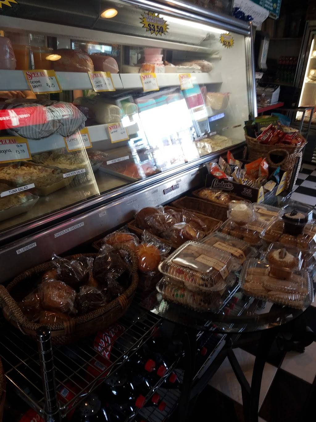 Bakin Bagels | bakery | 1906 NJ-35, Seaside Heights, NJ 08751, USA | 7327938122 OR +1 732-793-8122