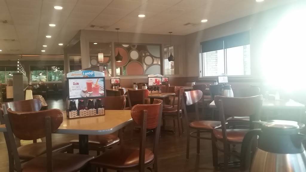 IHOP | bakery | 205 E, FM1382, Cedar Hill, TX 75104, USA | 9722932464 OR +1 972-293-2464