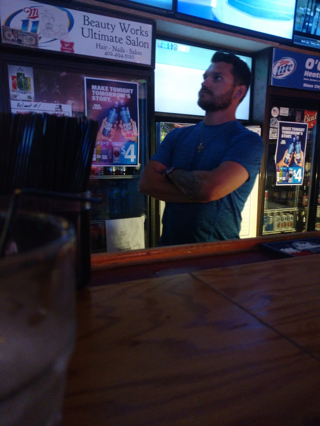 Steinbecks Pub | night club | 3929 Floyd Blvd, Sioux City, IA 51108, USA | 7122399444 OR +1 712-239-9444