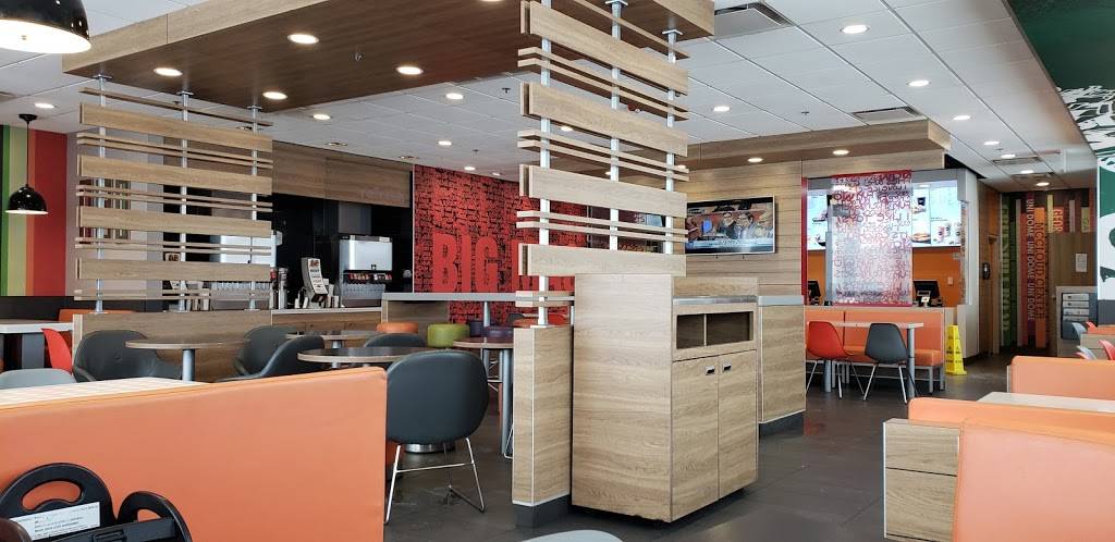 McDonalds | cafe | 326 Brandilynn Blvd, Cedar Falls, IA 50613, USA | 3192771494 OR +1 319-277-1494