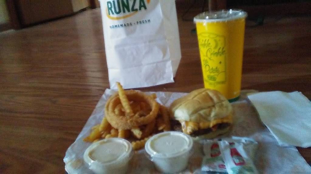 Runza Restaurant | restaurant | 610 W O St, Lincoln, NE 68528, USA | 4024761189 OR +1 402-476-1189