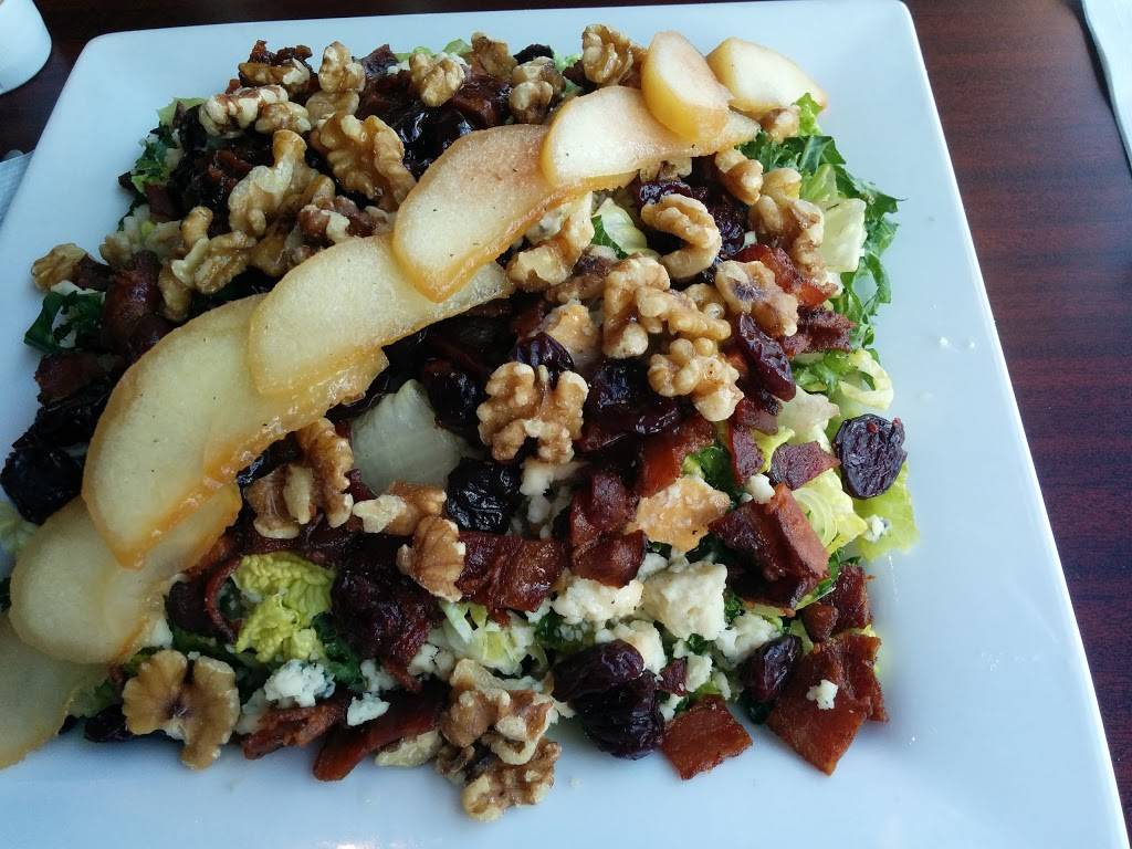 Patrick Js Irish Pub | restaurant | 3052 Twelve Mile Rd, Berkley, MI 48072, USA | 2482683909 OR +1 248-268-3909