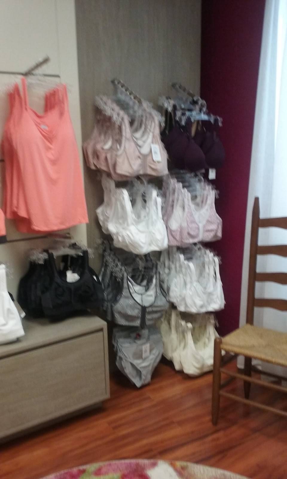 Pink Ribbon Boutique | restaurant | 18 Village Square, Smyrna, DE 19977, USA | 3022236889 OR +1 302-223-6889