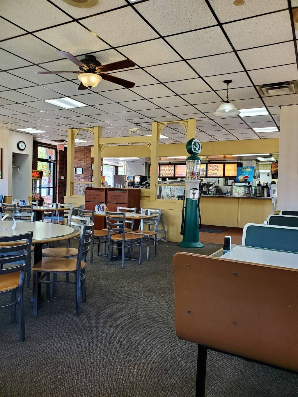 Mr Quick Drive-In | restaurant | 650 Whitehall Rd, Muskegon, MI 49445, USA | 2317444592 OR +1 231-744-4592