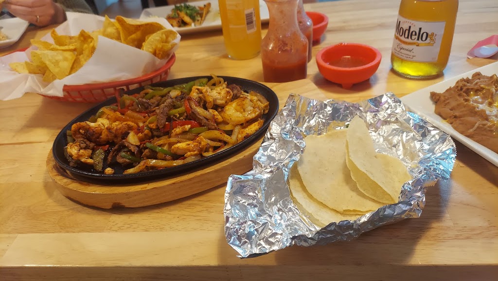 Tango Empanadas & Tacos | restaurant | 398 US-51 Suite 140, Ridgeland, MS 39157, USA | 6017907084 OR +1 601-790-7084