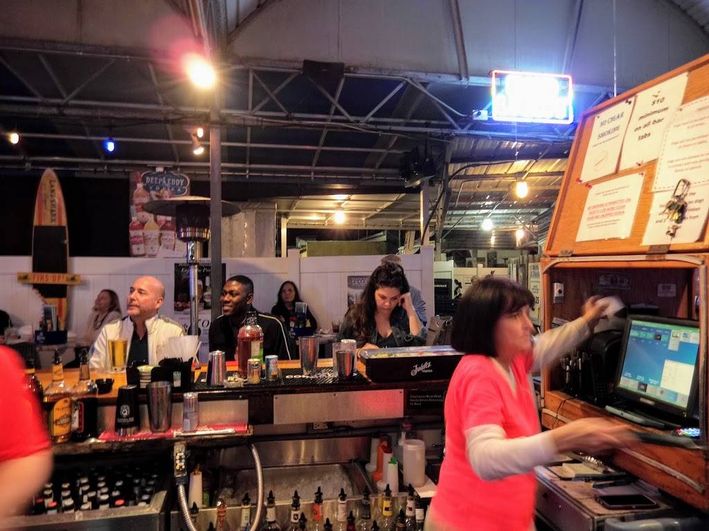 Neptune Grill | restaurant | 5501 Shore Blvd S, Gulfport, FL 33707, USA | 7276234823 OR +1 727-623-4823