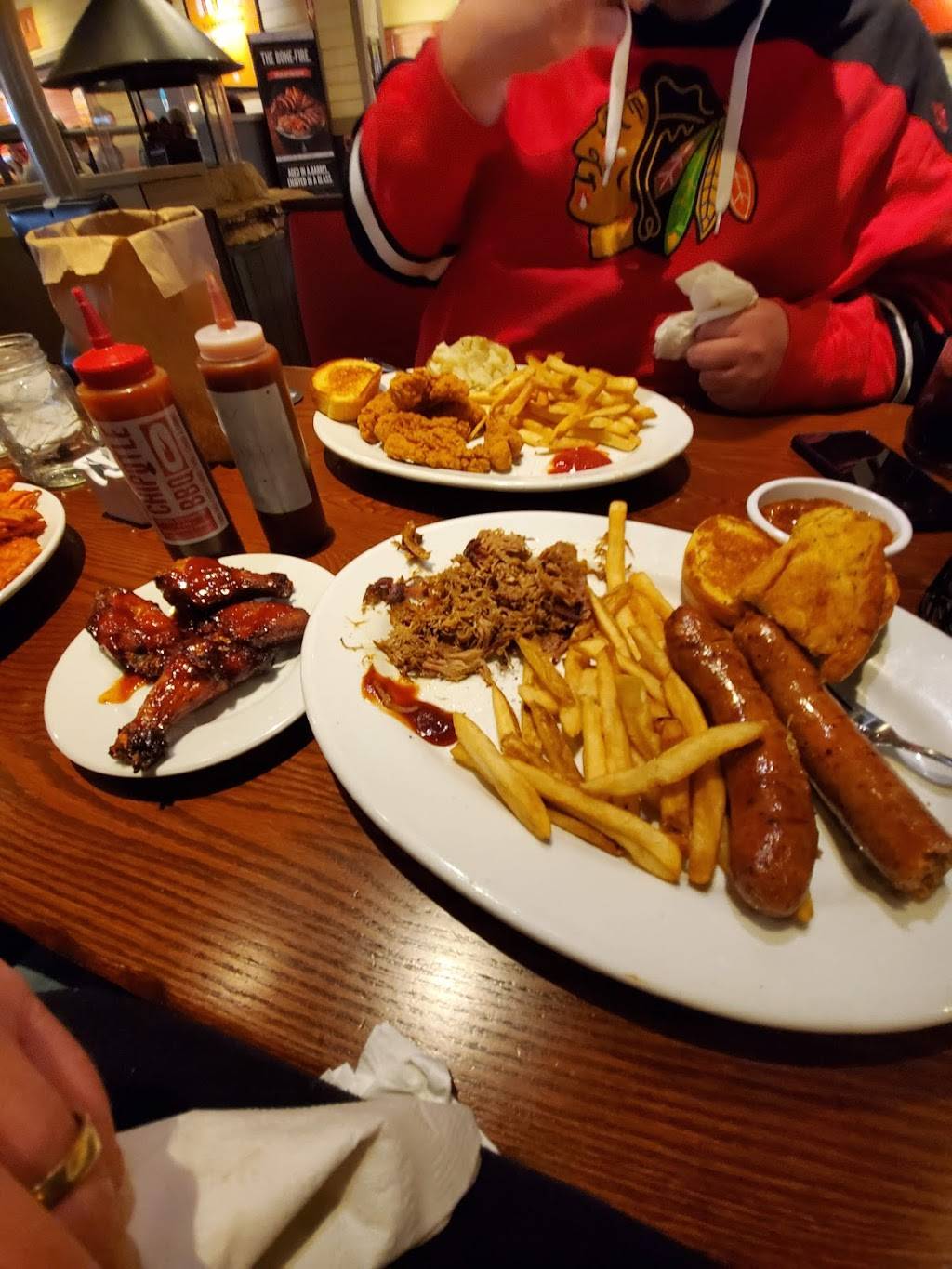 Smokey Bones Bar & Fire Grill | meal takeaway | 2660 S Dirksen Pkwy, Springfield, IL 62704, USA | 2175286410 OR +1 217-528-6410