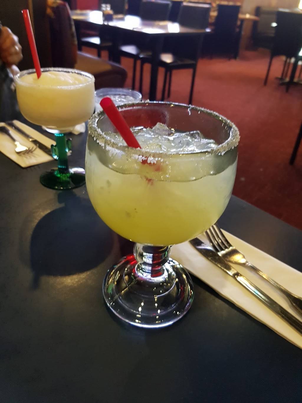 EL NOPAL FAMILY MEXICAN RESTAURANT | restaurant | 625 Cherry St, Sumas, WA 98295, USA | 3609880305 OR +1 360-988-0305