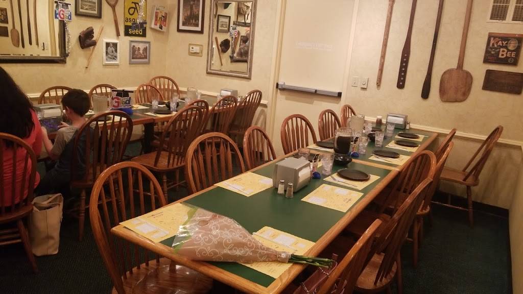 Monicals Pizza | restaurant | 302 S Main St, Princeton, IL 61356, USA | 8158720090 OR +1 815-872-0090