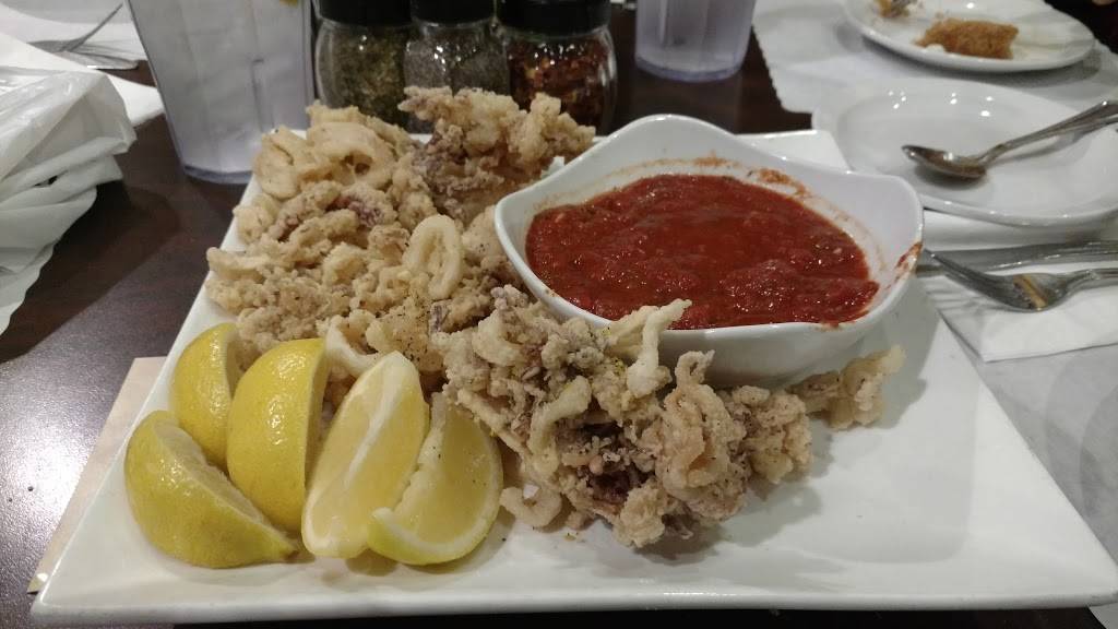 Mama Carpinos | restaurant | 22010 CA-18, Apple Valley, CA 92307, USA | 7602409664 OR +1 760-240-9664