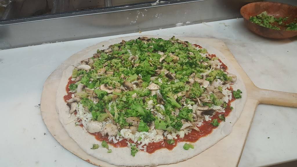 Star Pizza Family Restaurant | restaurant | 1720B Barnum Ave, Stratford, CT 06614, USA | 2033869243 OR +1 203-386-9243