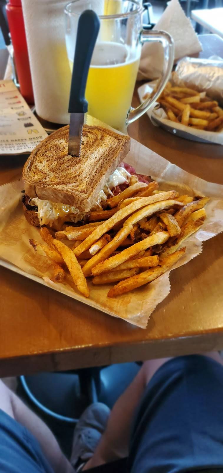 Primanti Bros. | restaurant | 43335 Crescent Blvd, Novi, MI 48375, USA | 2483444852 OR +1 248-344-4852