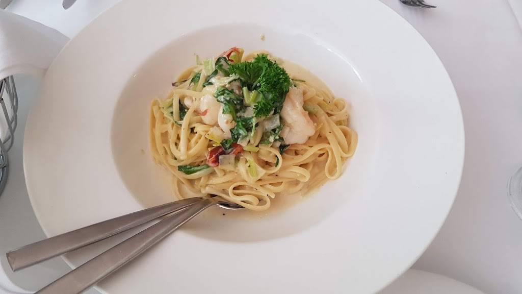 Bistro Five61 | restaurant | 561 Avenue Rd, Toronto, ON M4V 2J8, Canada | 4169232233 OR +1 416-923-2233