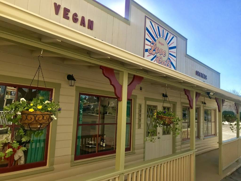 Love Café | restaurant | 39993 CA-41, Oakhurst, CA 93644, USA | 5596425683 OR +1 559-642-5683