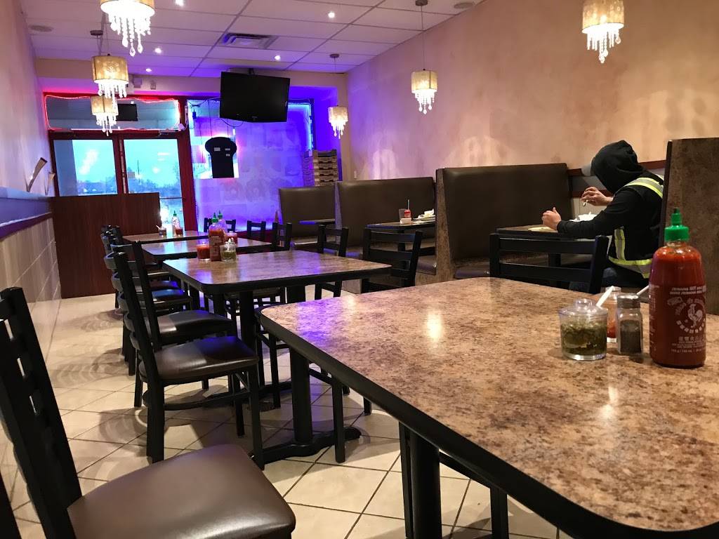 Golden Lobsters Chinese Hakka and Seafood Restaurant | restaurant | 2300 Lawrence Ave E Unit 11, Scarborough, ON M1P 2R3, Canada | 4167921888 OR +1 416-792-1888