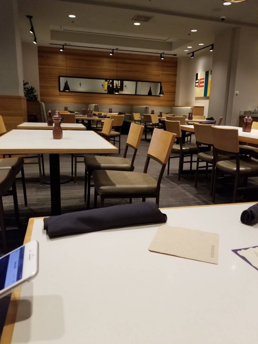 Ruscello | restaurant | 3333 Bristol St, Costa Mesa, CA 92626, USA | 7148502510 OR +1 714-850-2510