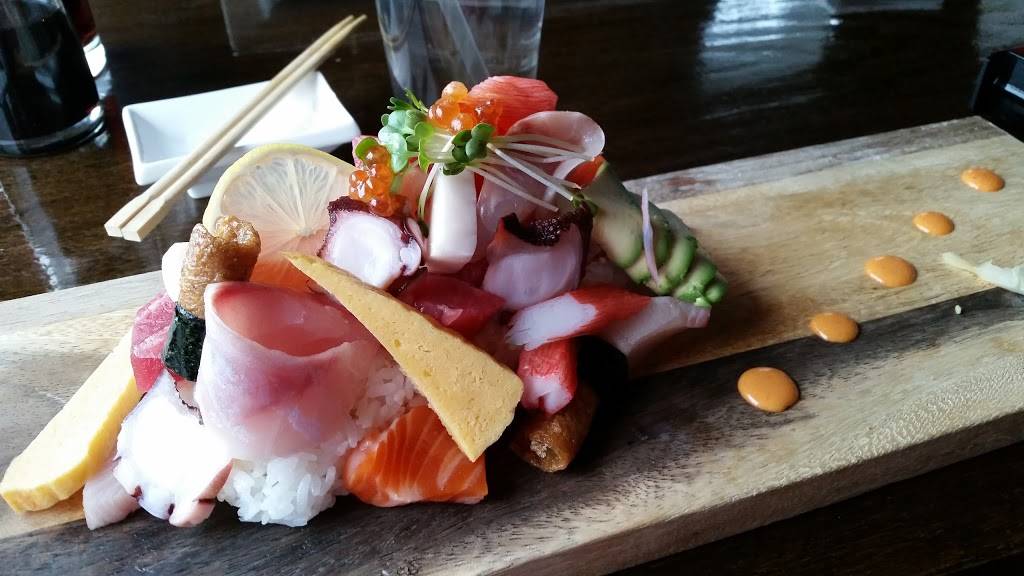 Red Corner Asian Bistro | restaurant | 2423, 780, Lakewood Rd, Waterbury, CT 06704, USA | 2037538889 OR +1 203-753-8889