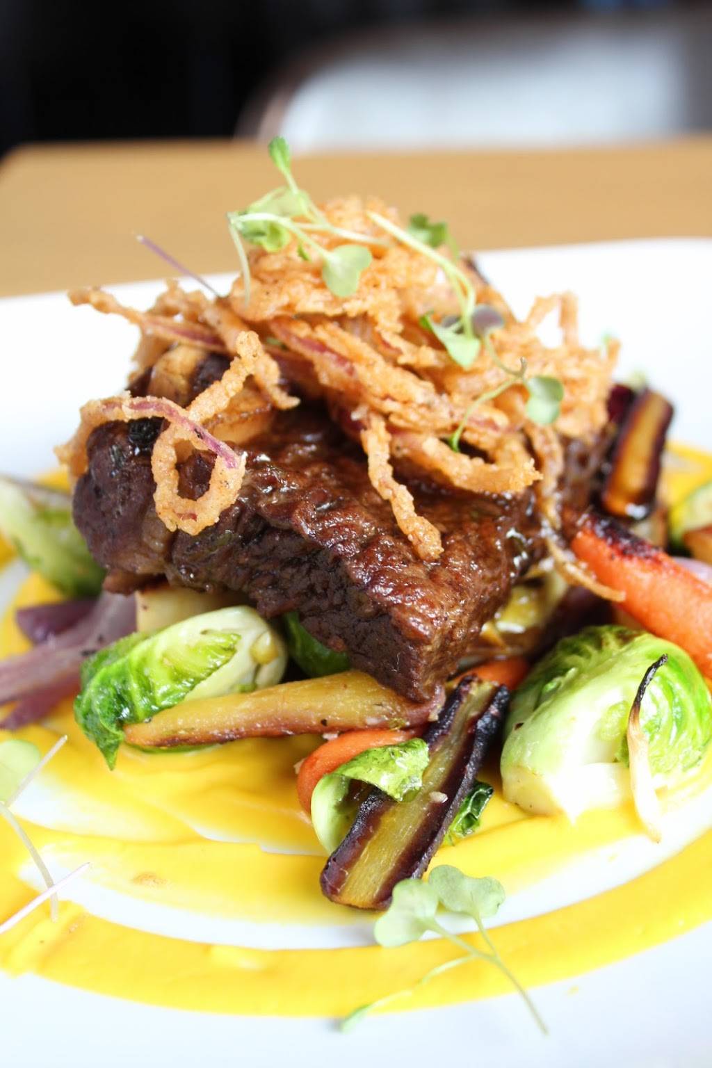 The Turnhouse Grille | restaurant | 1600 E Woodlawn Rd Suite 100, Charlotte, NC 28209, USA | 7045039372 OR +1 704-503-9372