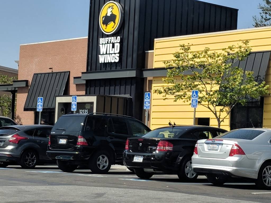 Buffalo Wild Wings | restaurant | 32135 Union Landing Blvd, Union City, CA 94587, USA | 5104712329 OR +1 510-471-2329