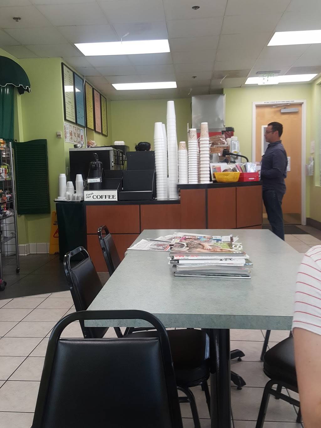 Vista Pointe Deli | meal takeaway | 21680 Gateway Center Dr # 130, Diamond Bar, CA 91765, USA | 9098614966 OR +1 909-861-4966