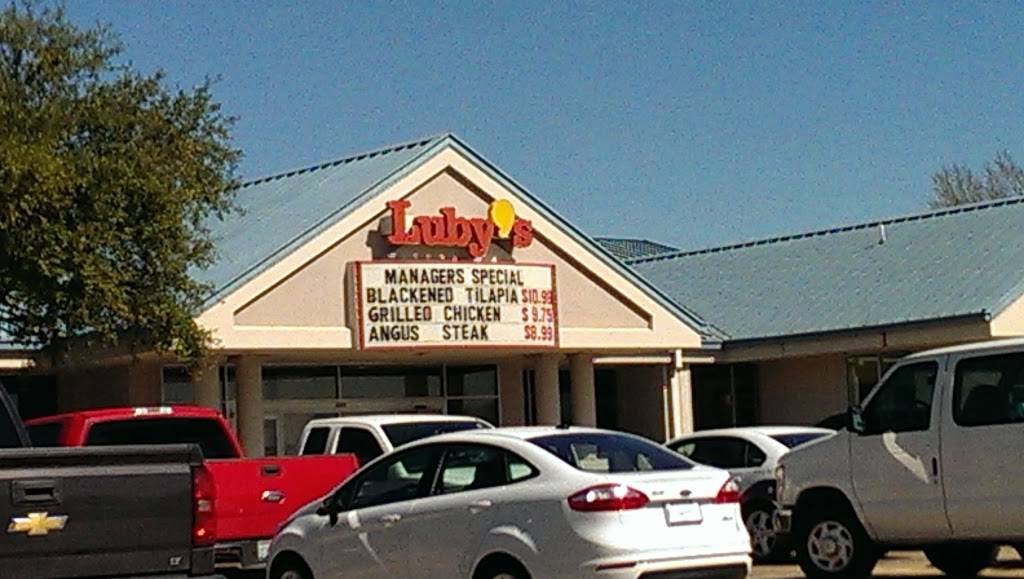 Lubys | restaurant | 5335 Gulf Fwy, Houston, TX 77023, USA | 7139282221 OR +1 713-928-2221