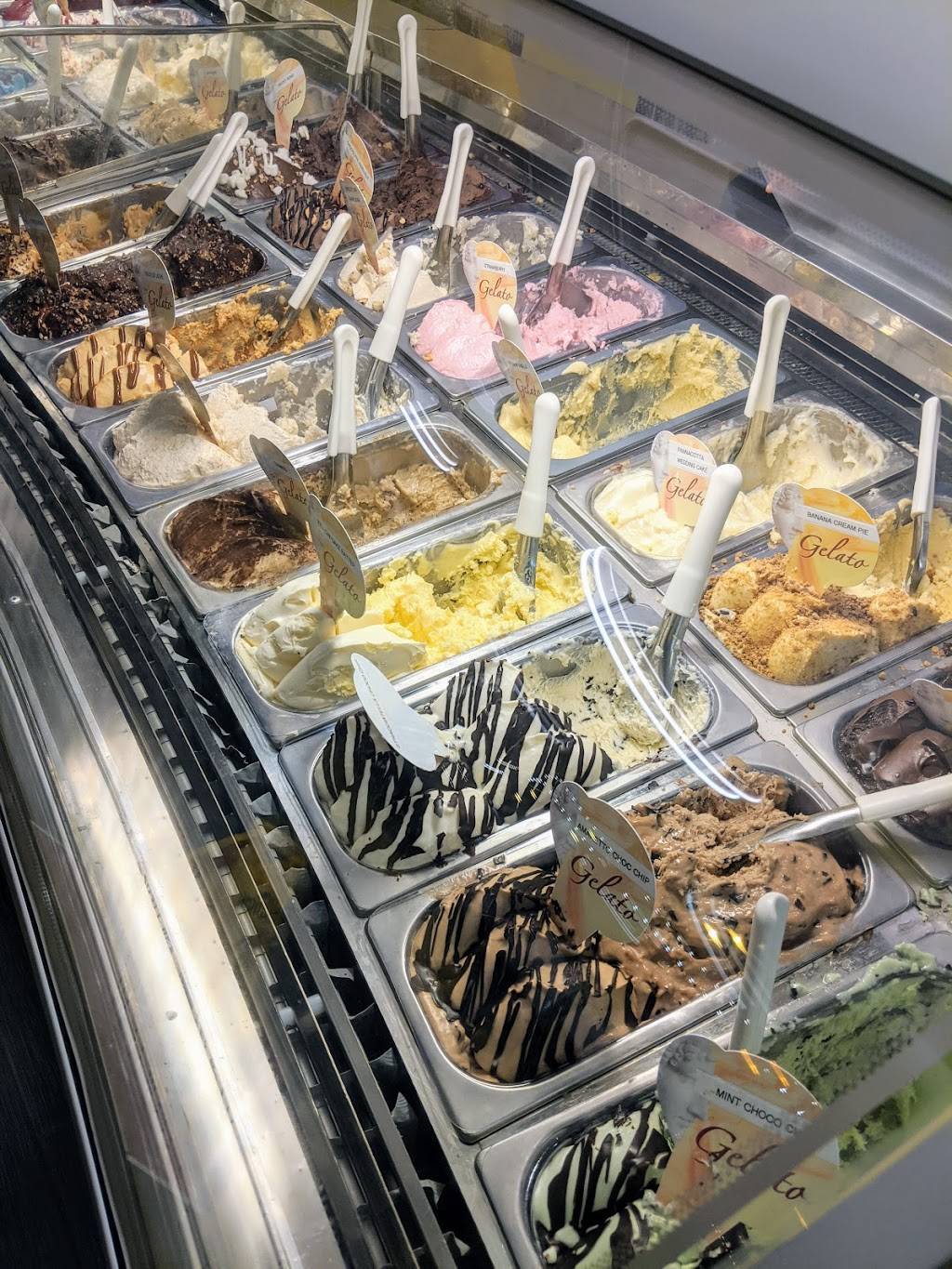 Euro Snack Store | restaurant | 5001 Northstar Dr Suite 5112, Truckee, CA 96161, USA | 5305622560 OR +1 530-562-2560