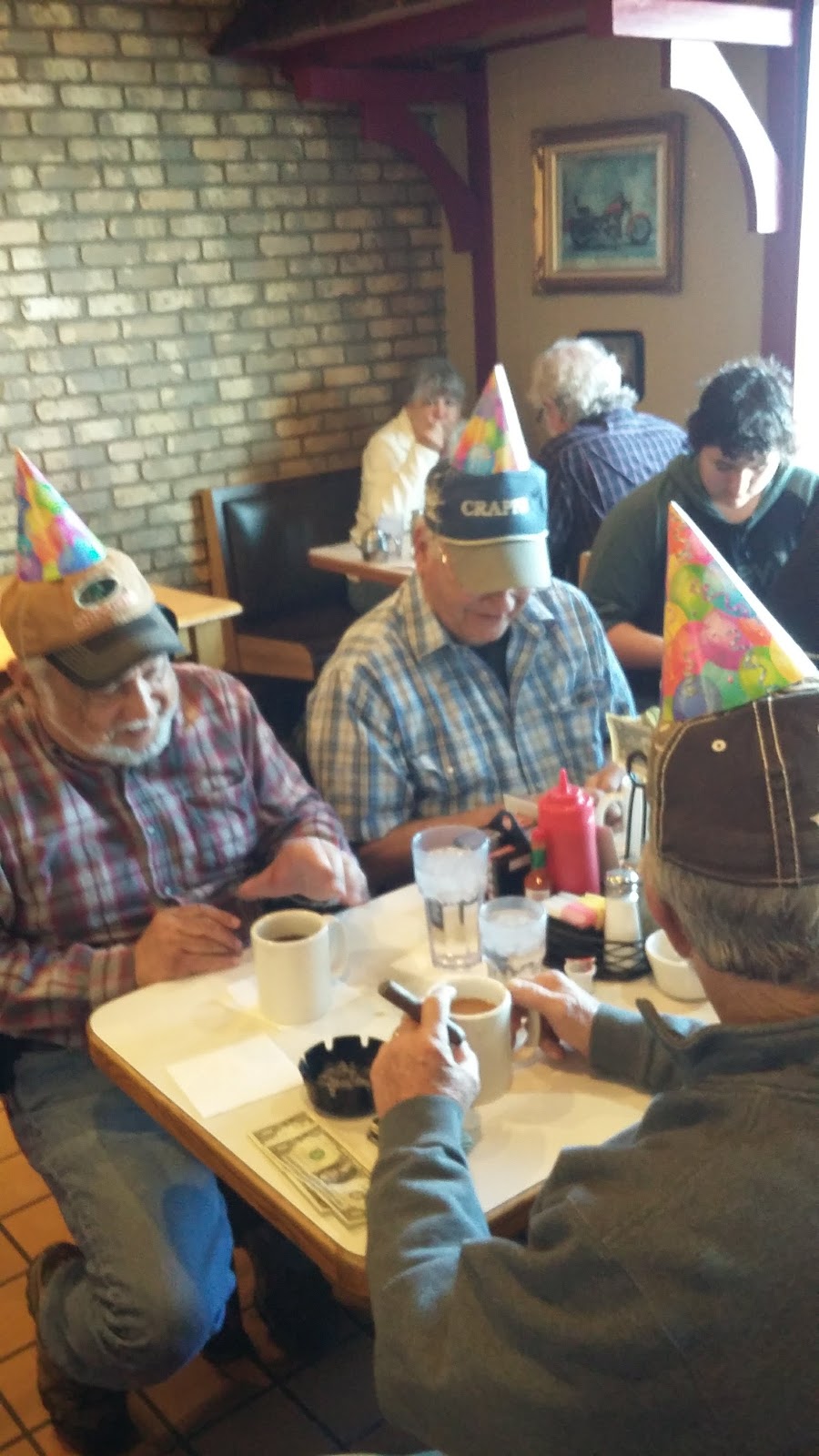 Scooters | restaurant | 1329 MO-32, El Dorado Springs, MO 64744, USA | 4178765421 OR +1 417-876-5421